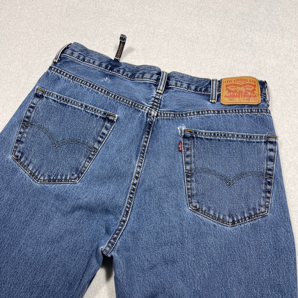 Levi 550 Jeans Men's W40 L32 Relaxed Comfort Work Straight Blue Distressed‎